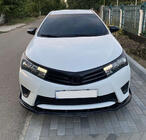 Toyota Corolla 2013–2019 Etupuskurin lip (musta) kuva 2