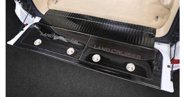 Toyota Land Cruiser 200 2007–2021 Insert-sarja (tumma harjattu alumiini) kuva 3