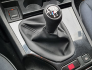 BMW 5-sarja E39 1996–2003 Vaihdekepin suojapussi + vaihdekepin nuppi OEM (keinonahka) kuva 1