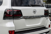 Toyota Land Cruiser 200 2007–2021 Takavalot 2016-2021 (Sequential Red) kuva 1