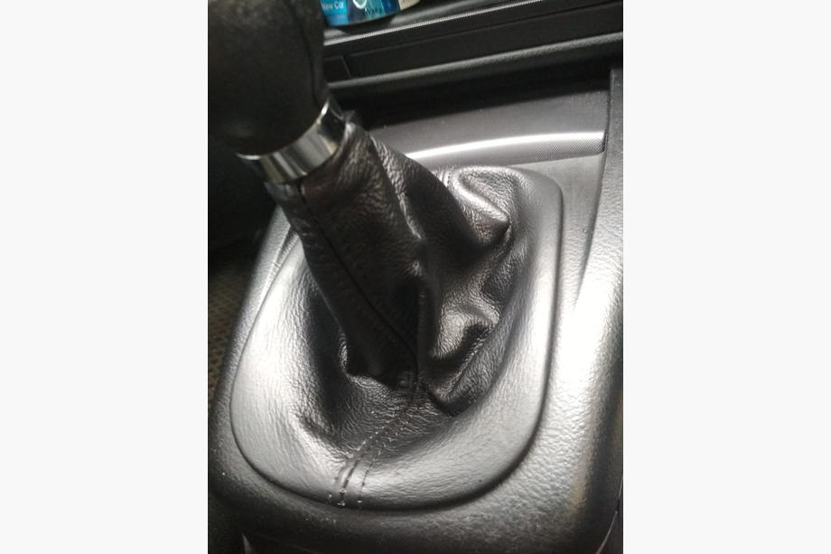 Volkswagen Passat B5 1997–2005 Nahkainen vaihdekepin suojapussi Kuva 2