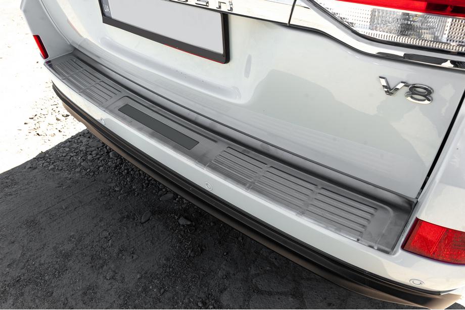 Toyota Land Cruiser 200 2007–2021 Takapuskurin suojalista 2016-2021 (ruostumaton teräs) Image