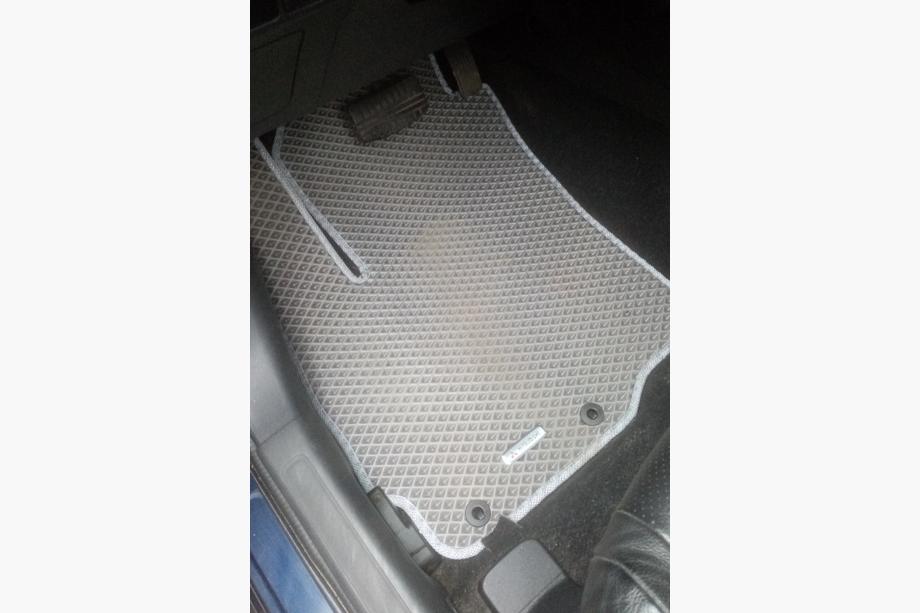 Mitsubishi Outlander 2012–2021 EVA-lattiamatot (harmaat) Image