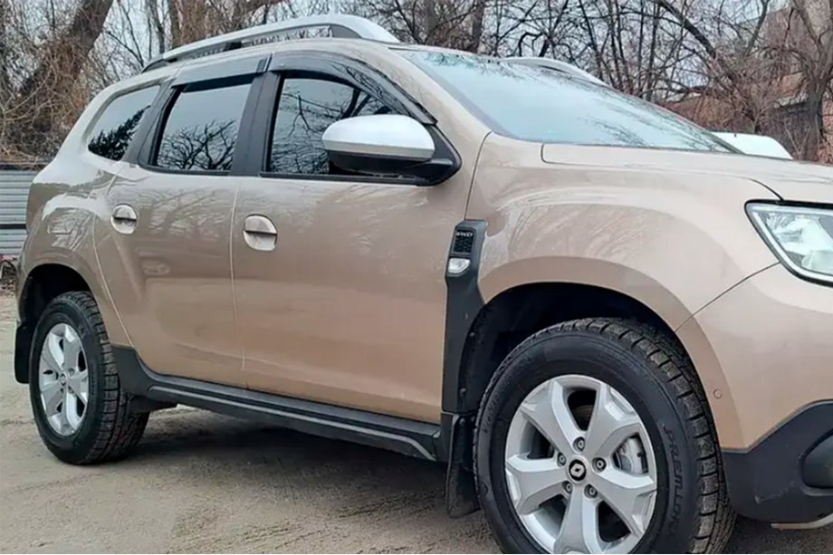 Renault Duster 2018–2024 Ikkunadeflektorit (4 kpl, HIC) Image