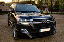 Toyota Land Cruiser 200 2007–2021 Korisarja 2016-2021 (Executive 2021) Valkoinen väri kuva 13