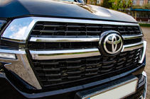 Toyota Land Cruiser 200 2007–2021 Korisarja 2016-2021 (Executive 2021) Valkoinen väri kuva 16