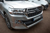 Toyota Land Cruiser 200 2007–2021 Korisarja 2016-2021 (Executive 2021) Valkoinen väri kuva 2