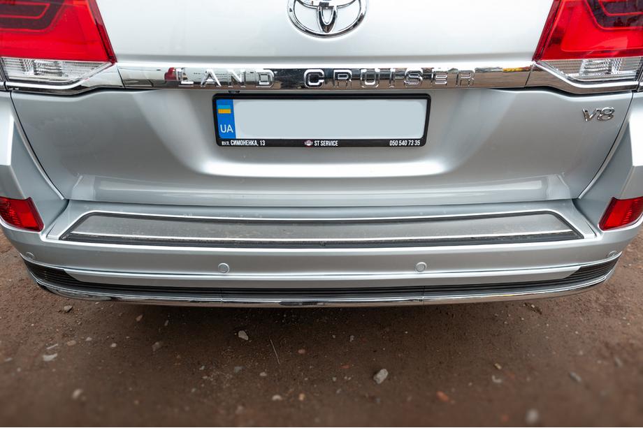 Toyota Land Cruiser 200 2007–2021 Korisarja 2016-2021 (Executive 2021) Valkoinen väri Kuva 11