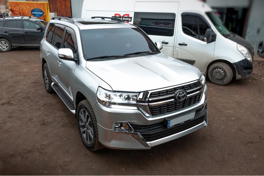 Toyota Land Cruiser 200 2007–2021 Korisarja 2016-2021 (Executive 2021) Valkoinen väri Kuva 5