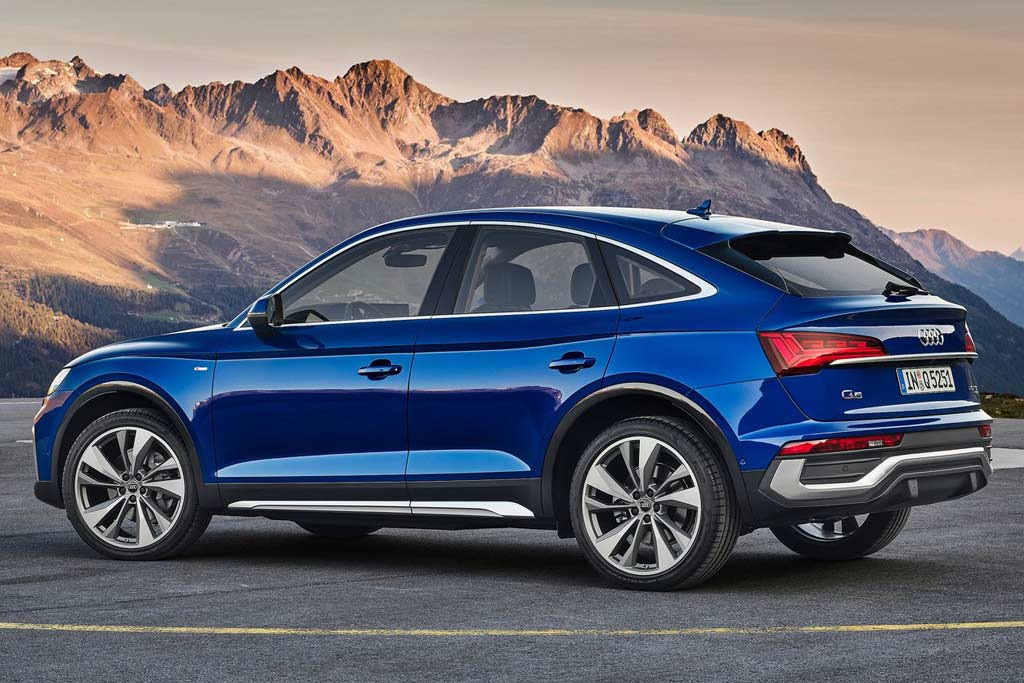 Audi Q5 -crossover sai coupémallisen Sportback-version
