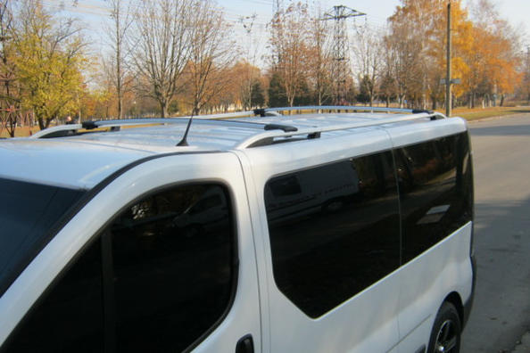 Kattokaiteet Nissan Primastariin