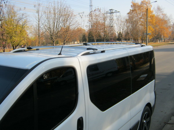 Kattokaiteet Nissan Primastariin