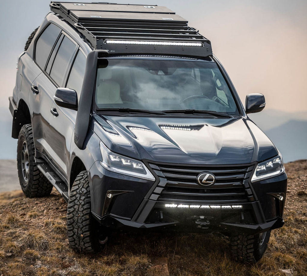 Lexus J201 -muutos: mudassa vain tytöt
