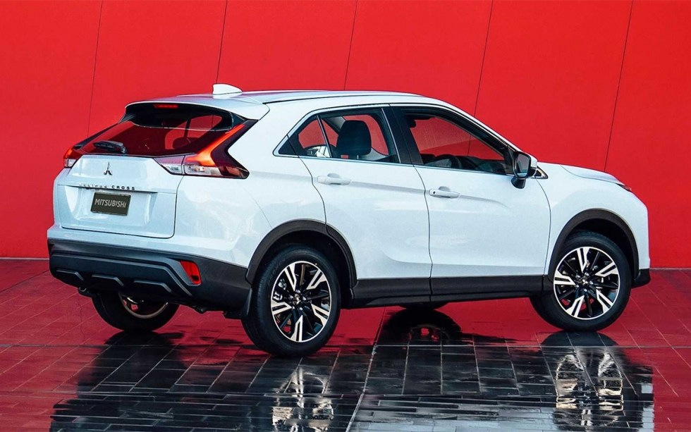 Uudistettu Mitsubishi Eclipse Cross paljastettiin