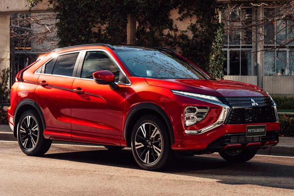 Uudistettu Mitsubishi Eclipse Cross paljastettiin