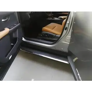 OEM-sivuaskelmat (2 kpl) Lexus UX 2018– kuva 2
