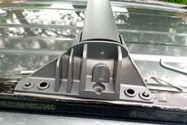 Toyota Rav 4 2019–2025 OEM-poikkitangot integroiduille kattokaiteille (2 kpl) kuva 15