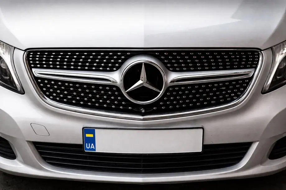 Mercedes Vito/V-class W447 2014– Diamond-etusäleikkö (2014-2019 V-class) Image