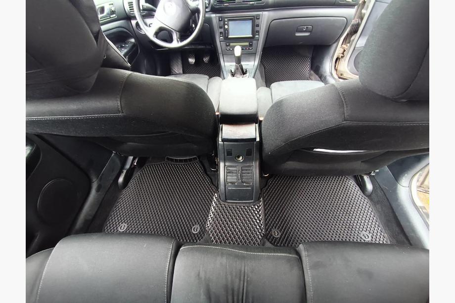 Skoda Superb 2001–2009 EVA-lattiamatot (mustat) Image