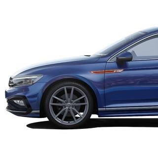 R-Line-embleemi (valikoima) Volkswagen Passat B8 2015–2023 kuva 1