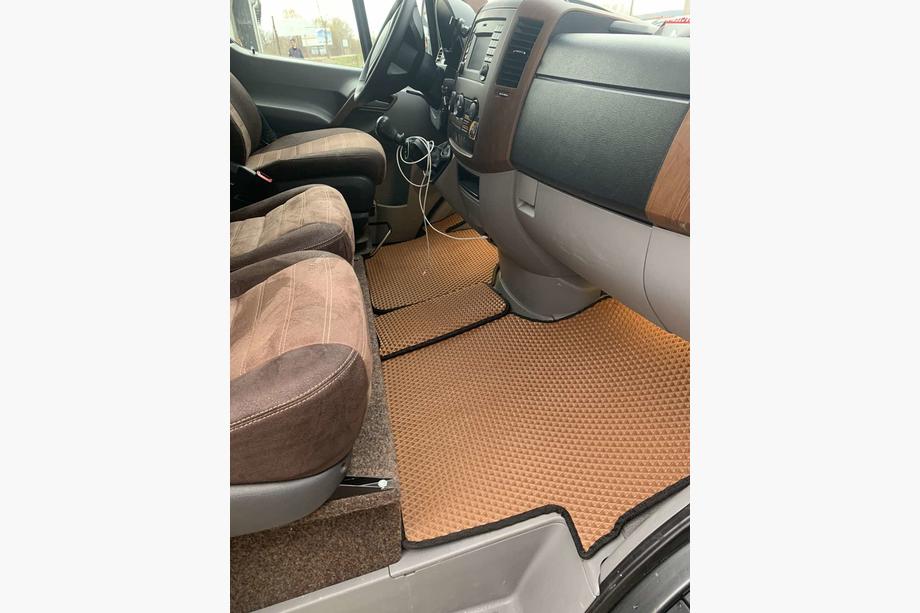 Volkswagen Crafter 2006–2016 EVA V1 -lattiamatot (ruskeat) Image