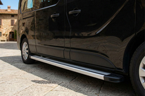 Renault Trafic 2015– Sivuporrassarja Maya V4 (2 kpl, alumiini) kuva 1