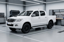 Toyota Hilux 2006–2015 Sivuporrassarja Maya V4 (2 kpl, alumiini) kuva 1