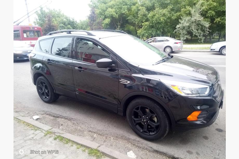 Ford Kuga/Escape 2013–2019 Turkkilaiset kattokaiteet, mustat (2 kpl) Image
