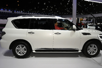 Nissan Patrol Y62 2010–2024 Oven listat (4 kpl, kromi) kuva 4