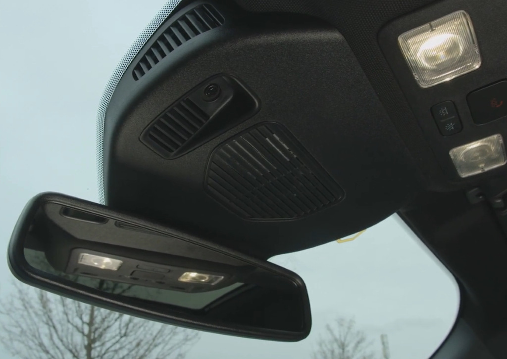 Fordin insinöörit kehittivät laitteen ikkunoiden huurtumista vastaan
