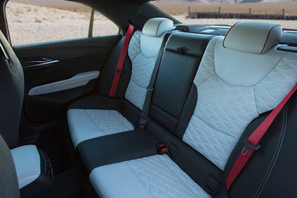 Cadillac CT4-V Blackwing: "viritetty" kompakti sedan 479 hevosvoimalla Kuva 6
