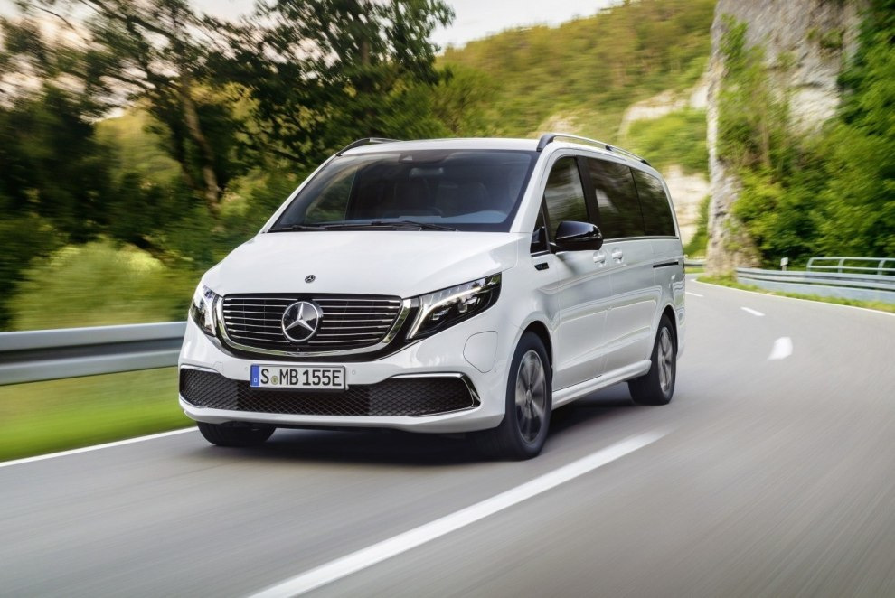 Koeajo: sähköinen tila-auto Mercedes-Benz EQV 300