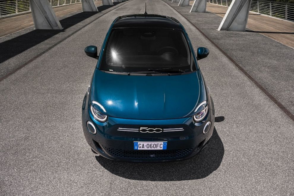 Koeajo: sähköinen subkompakti hatchback Fiat 500e
