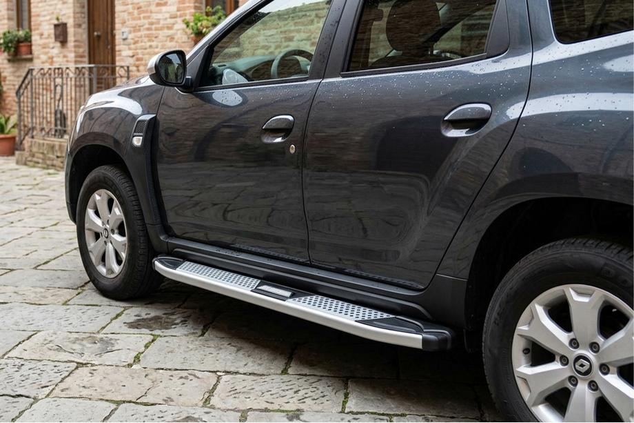 Dacia Duster 2018–2024 Mevsim Grey sivuporrastangot (2 kpl, alumiini) Image
