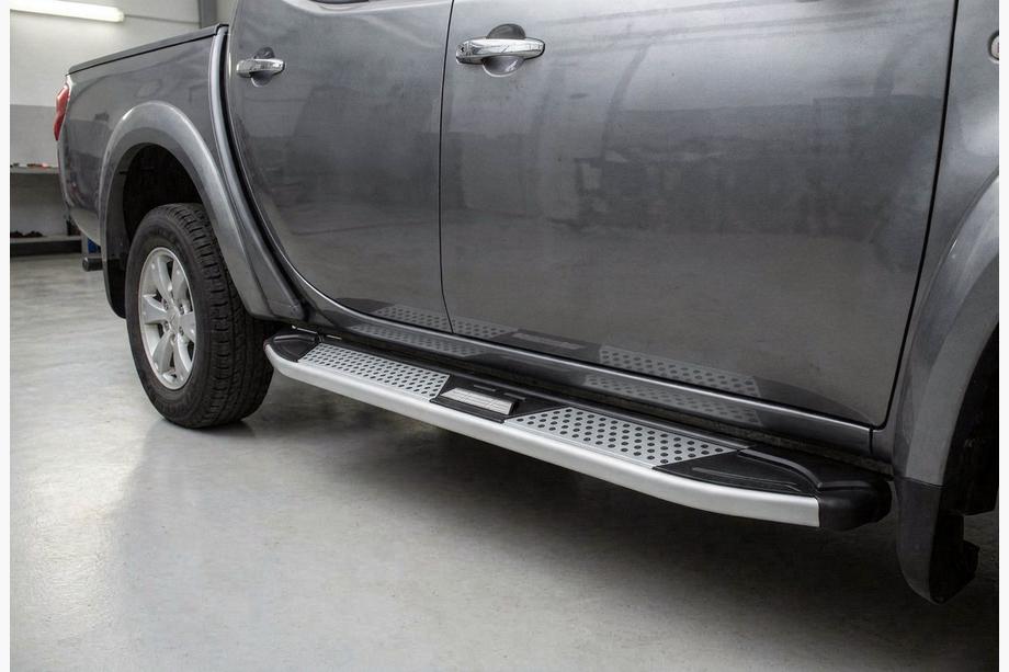 Fiat Fullback 2016– Mevsim Grey sivuporrastangot (2 kpl, alumiini) Image