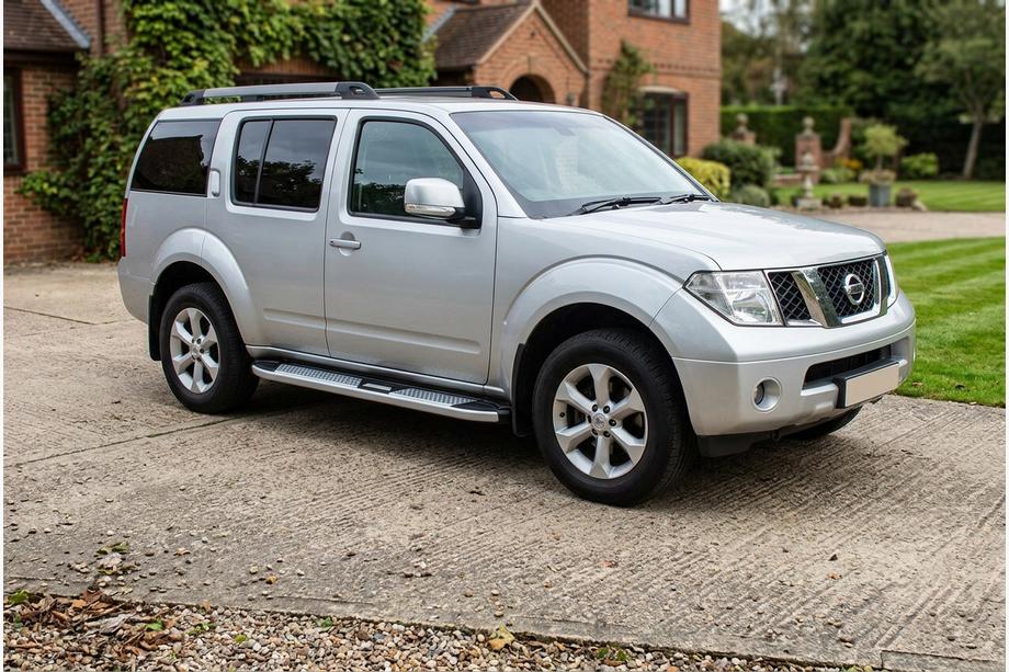 Nissan Pathfinder R51 2005–2014 Mevsim Grey sivuporrastangot (2 kpl, alumiini) Image