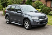 Suzuki Grand Vitara 2005–2017 Mevsim Grey sivuporrastangot (2 kpl, alumiini) kuva 1