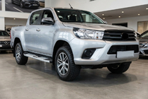 Toyota Hilux 2015– Mevsim Grey sivuporrastangot (2 kpl, alumiini) kuva 1