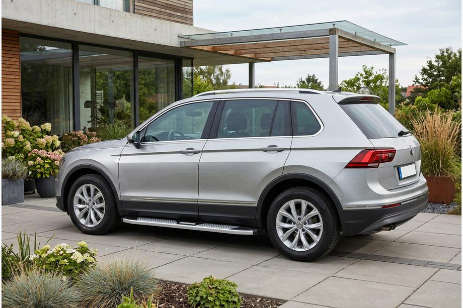 Volkswagen Tiguan 2016–2023 Mevsim Grey sivuporrastangot (2 kpl, alumiini) Image