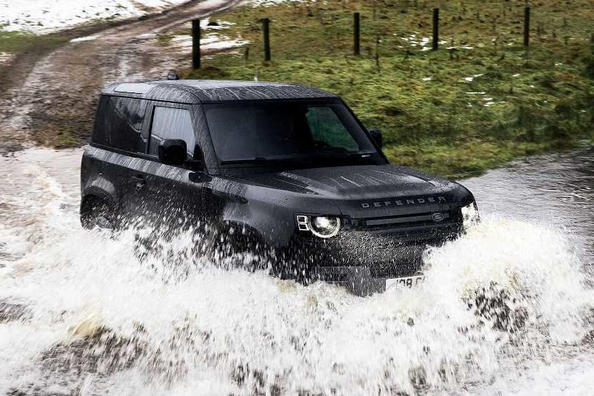 Land Rover Defender -maasturi sai 520-hevosvoimaisen moottorin
