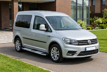 Volkswagen Caddy 2015–2020 Mevsim Grey sivuporrastangot (2 kpl, alumiini) Maxi-alusta kuva 1