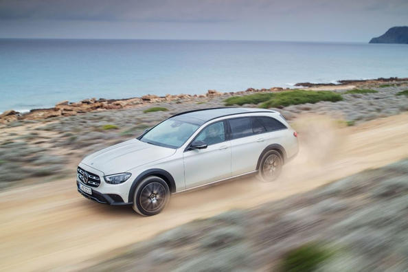 Mercedes-Benz E-Class All-Terrain – korotettu farmari