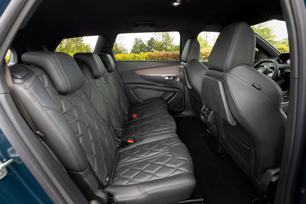 Koeajo: päivitetty 2. sukupolven Peugeot 5008 -crossover