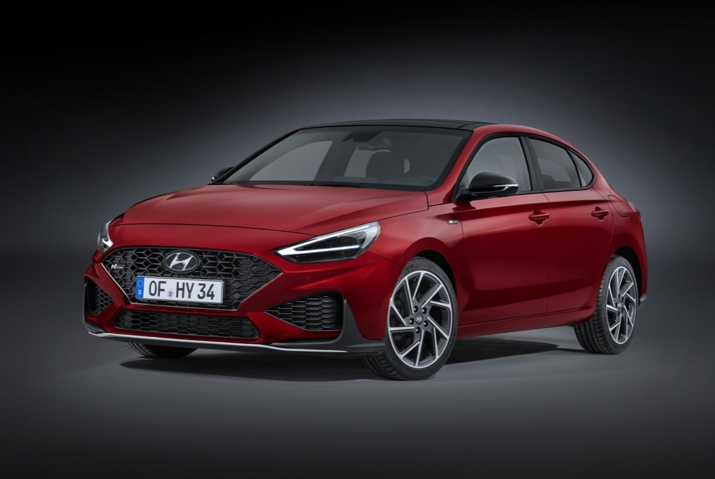 Koeajo: uudistettu Hyundai i30 Fastback liftback