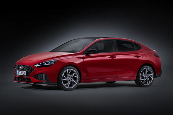Koeajo: uudistettu Hyundai i30 Fastback liftback