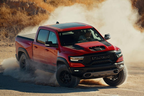 Arvio: 712-hevosvoimainen pickup Ram 1500 TRX