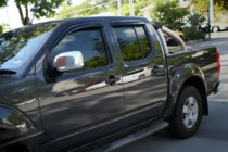 Nissan Navara 2006–2015 Ikkunadeflektorit (4 kpl, HIC) kuva 1