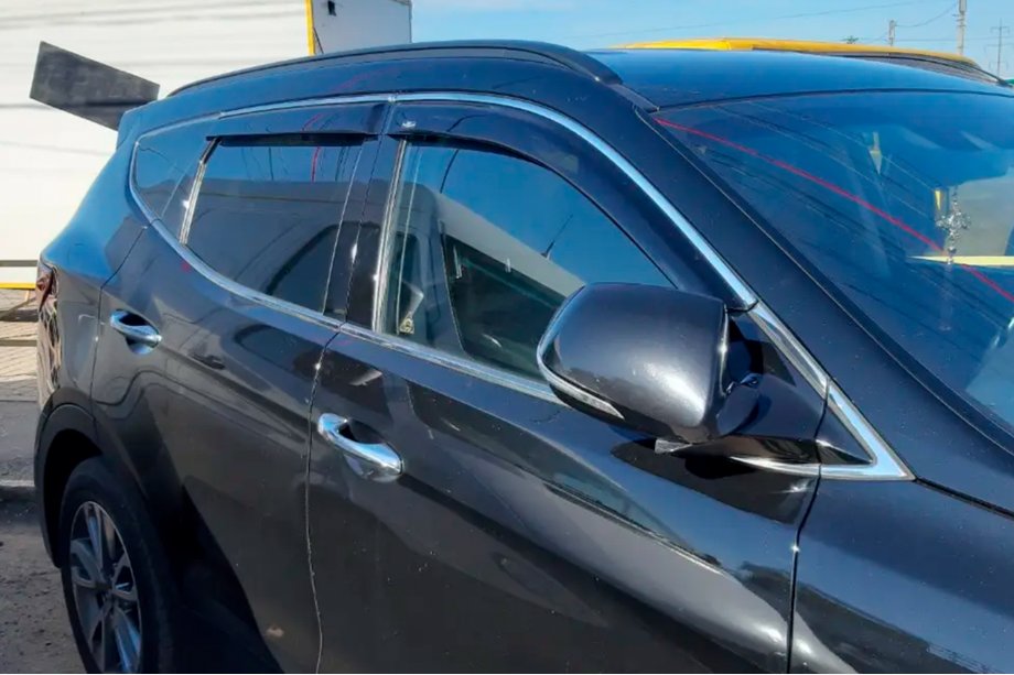 Hyundai Santa Fe 4 2018–2023 Sivulasien tuuliohjaimet kromilistalla (4 kpl, HIC) Image