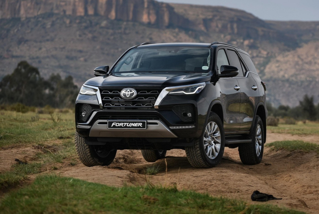 Arvostelu: uudistettu Toyota Fortuner -maasturi