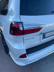 Lexus LX570/450d 2008–2022 Facelift-sarjasetti mallista 2008-2016 TRD Sport (2021+) -malliin kuva 9